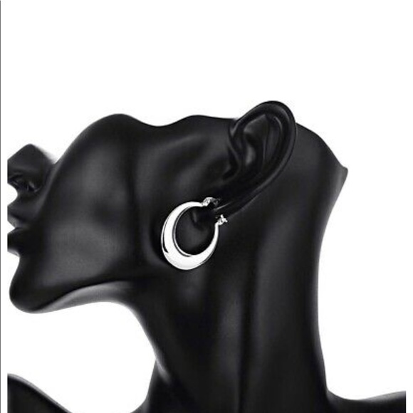 New beautiful Silver Earrings - Picture 3 of 3